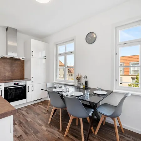 Backhome - Business&Family - Fantastische Schlosslage, Smarttv, Waschmaschine, Netflix, 70Qm, 24H Checkin - Apartment 2 Ludwigsbourg Extérieur photo