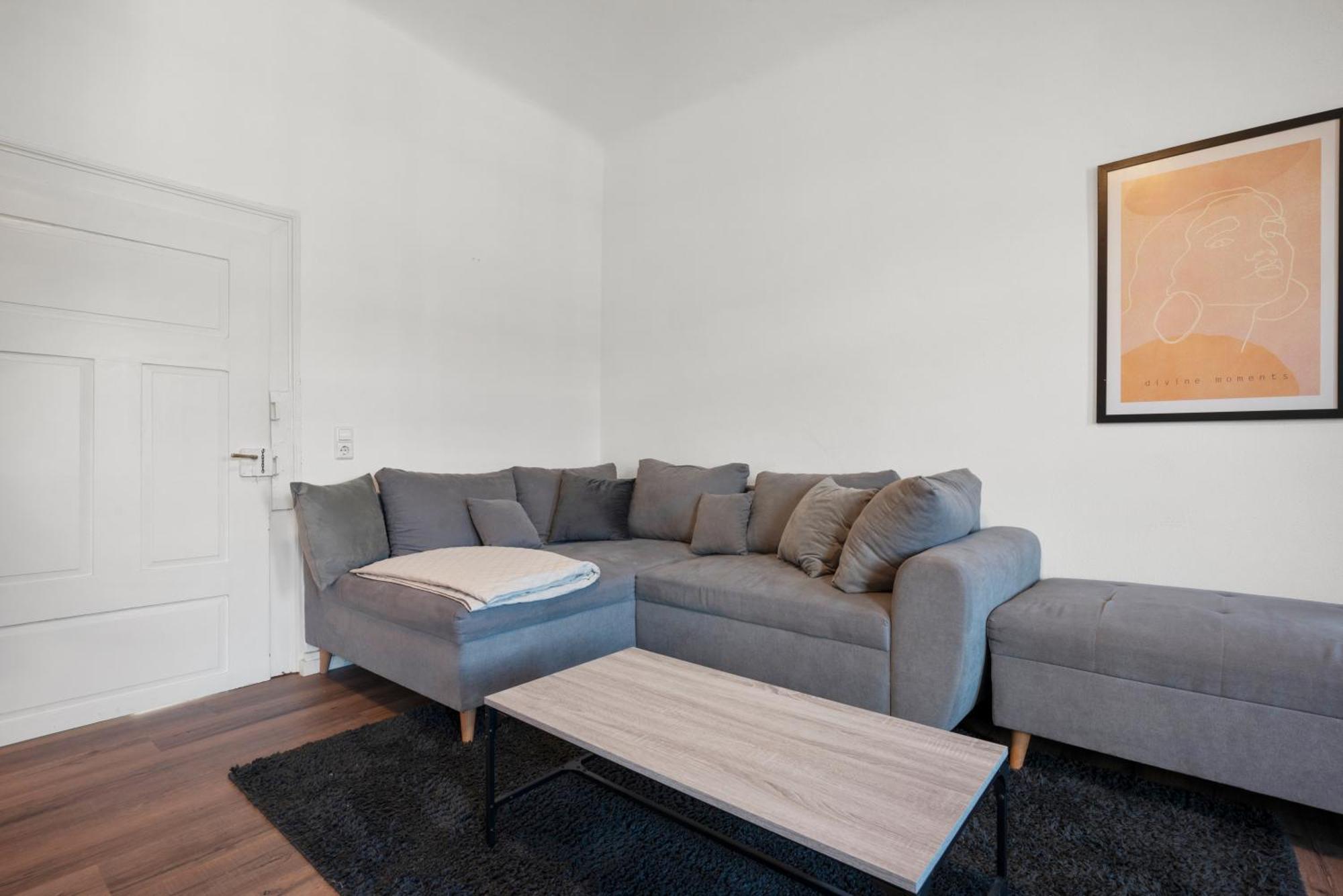 Backhome - Business&family - Fantastische Schlosslage, Smarttv, Waschmaschine, Netflix, 70qm, 24h Checkin - 2 Appartement *